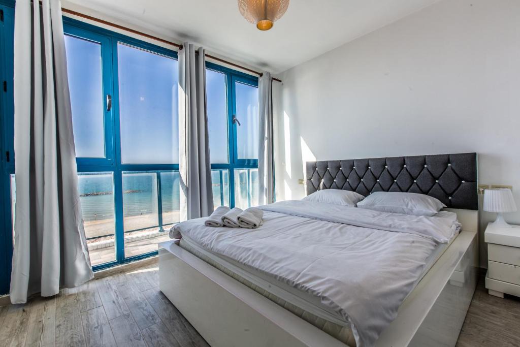 Kerem HaTeimanim Apartment | M Sea Suites - By The Beach