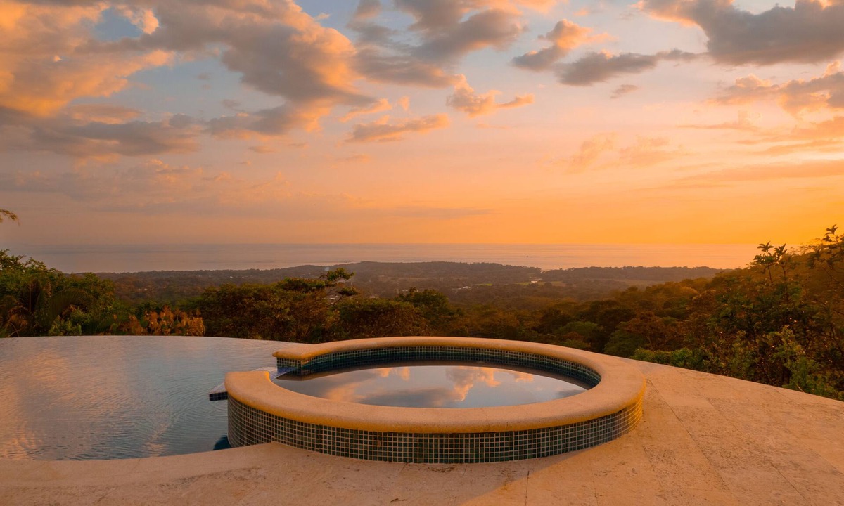 Ballena House | Magical sunset and ocean views! 4 en suites..