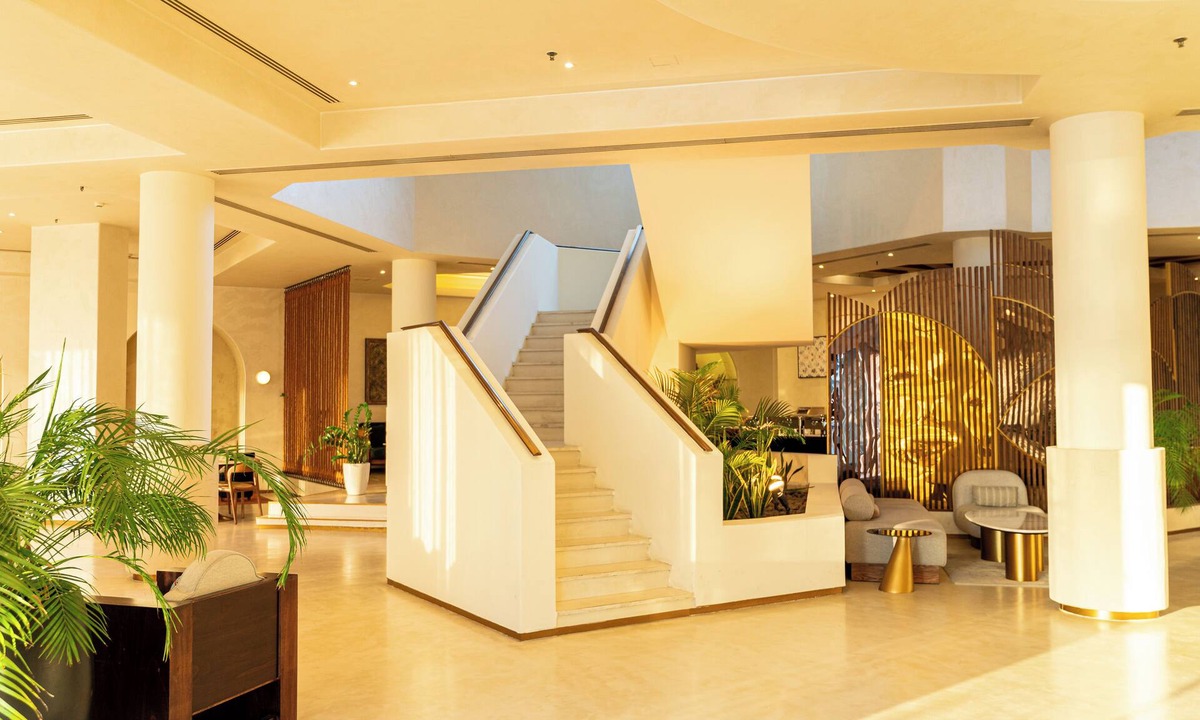 Garhoud Hotel | Majestic Cove Hotel