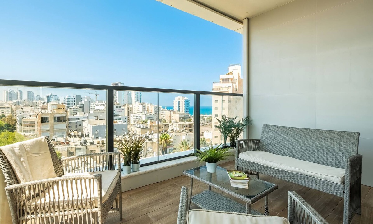 Netanya Apartment | Mamad Sea Breeze Netanya Retreat by Sea N' Rent