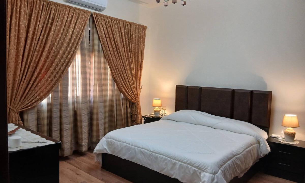 Amman Apartment | Modern 3‑Bedroom Apartment with Full Amenities & Easy Access in Amman