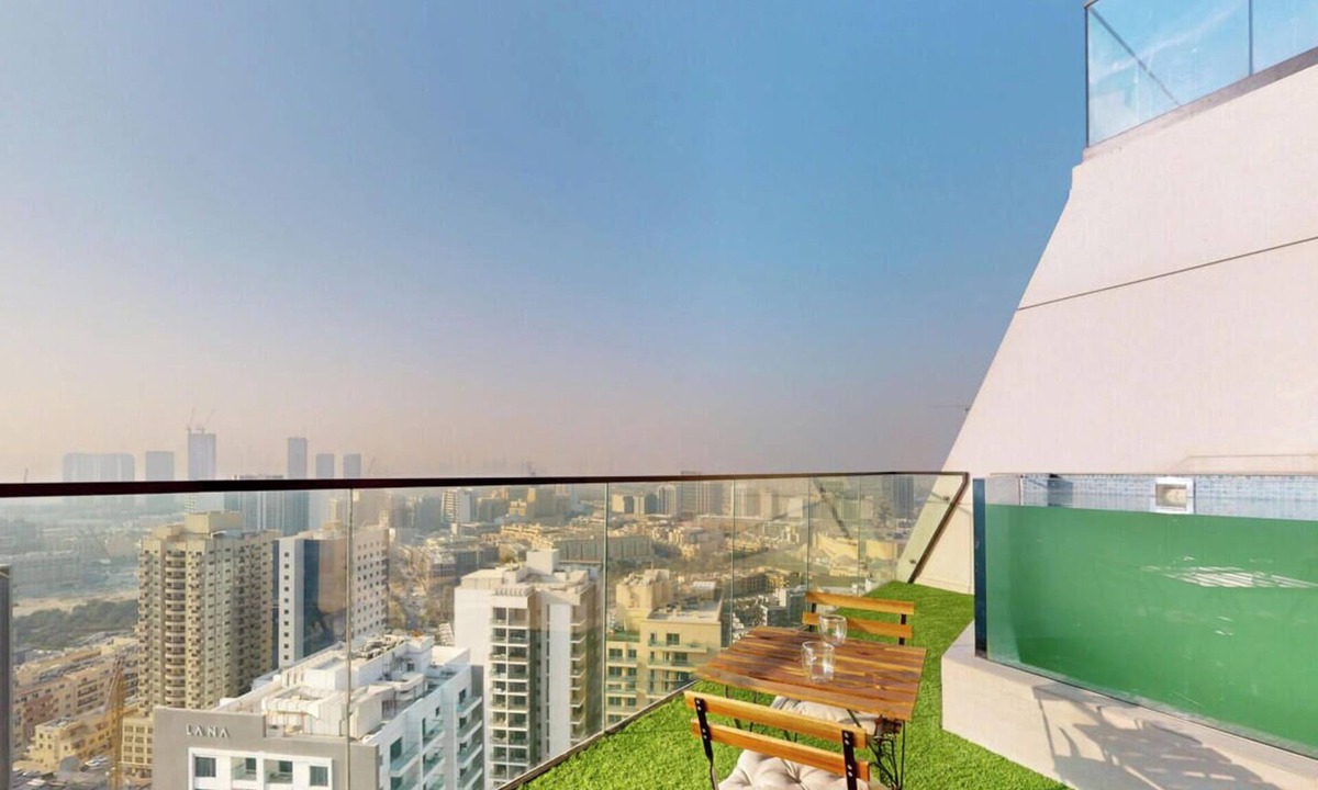 Jumeirah Village Circle Apartment | Modern 1 Bed l Private Pool l Community Views