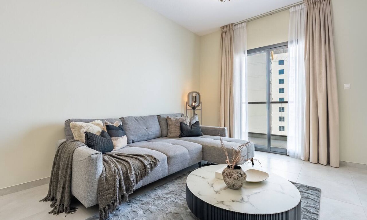 Dubai Apartment | Modern & Cozy 1BR with Peaceful Vibes, Just a 20-Minute Drive to Downtown Dubai