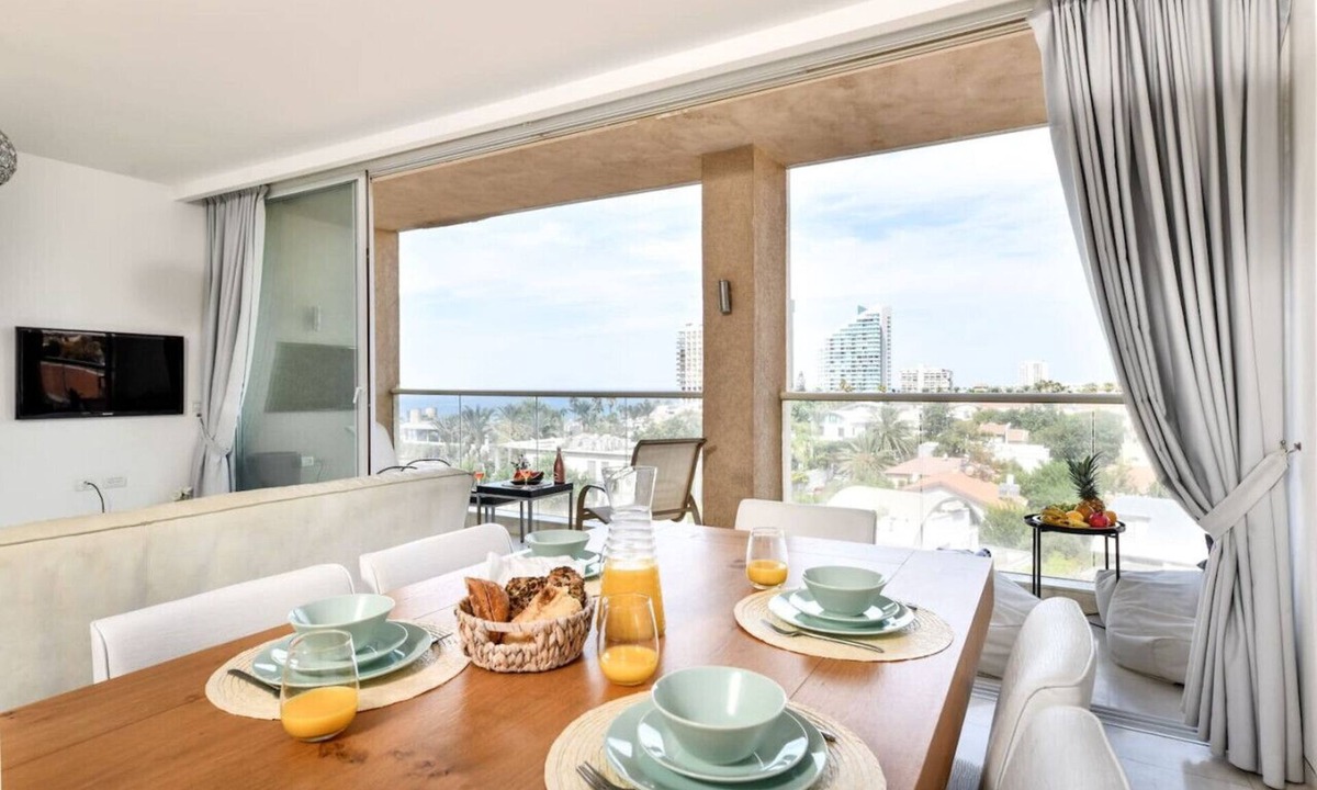 Herzliya Pituach Apartment | Modern Gem with Stunning Balcony by Sea N Rent
