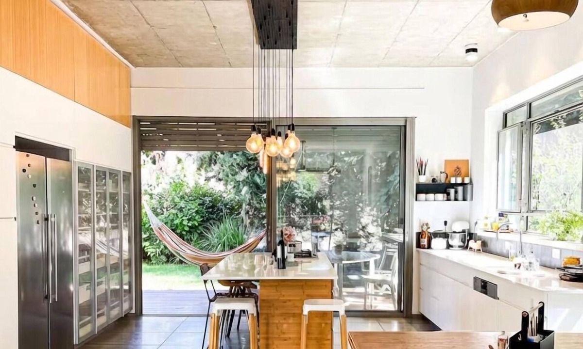 Bruchim Qela' Alon Villa | Modern Golan Heights Villa: Chef’s Kitchen, New BBQ & Nature Views