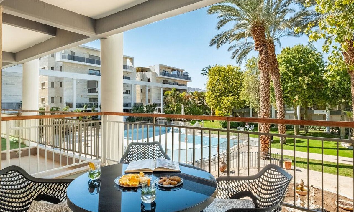 Eilat Apartment | Modern Poolside Studio at Royal Park Resort