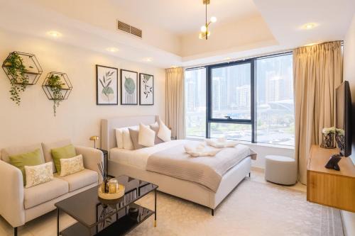 Jumeirah Lake Towers Apartment | Modern Studio with Marina Skyline view in JLT - Prime Location near Metro