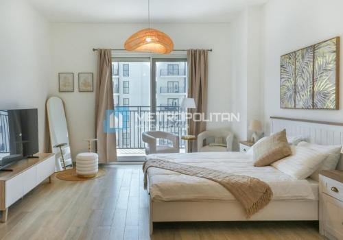 Madinat Zayed Apartment | Modern Studio, Yas Island, Near Yas Mall & Ferrari World