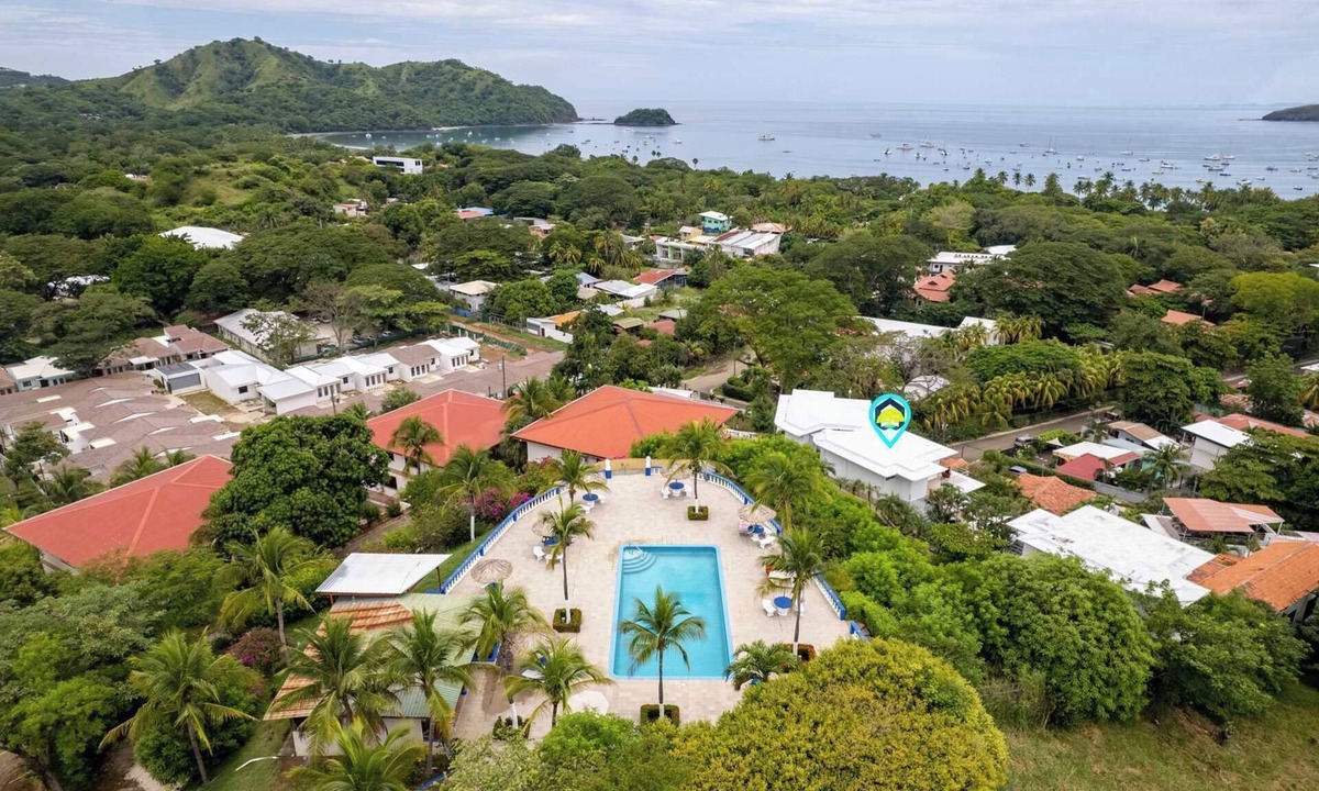 Coco Condo | Modern Top-Floor Condo with Panoramic Views and Community Pool