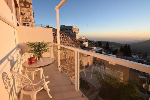 Safed Old City Apartment | Moses Luxury apartments -nobility