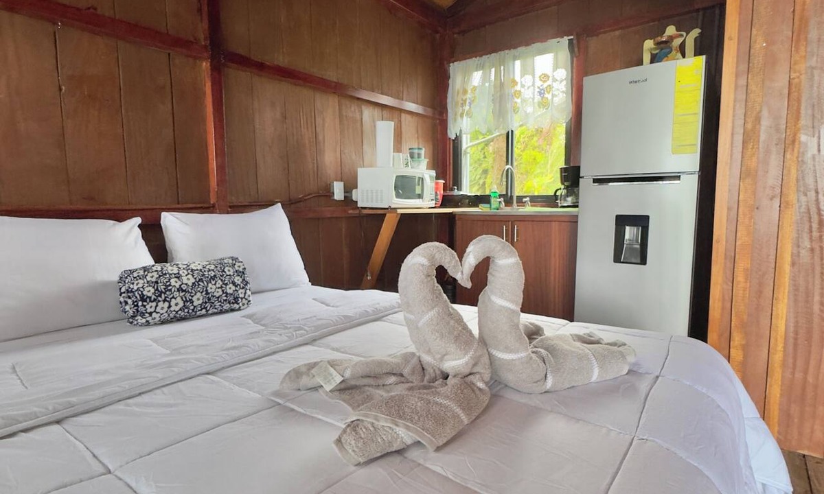 La Tigra Cabin | Mountain Cabin | Sloths | Panoramic View