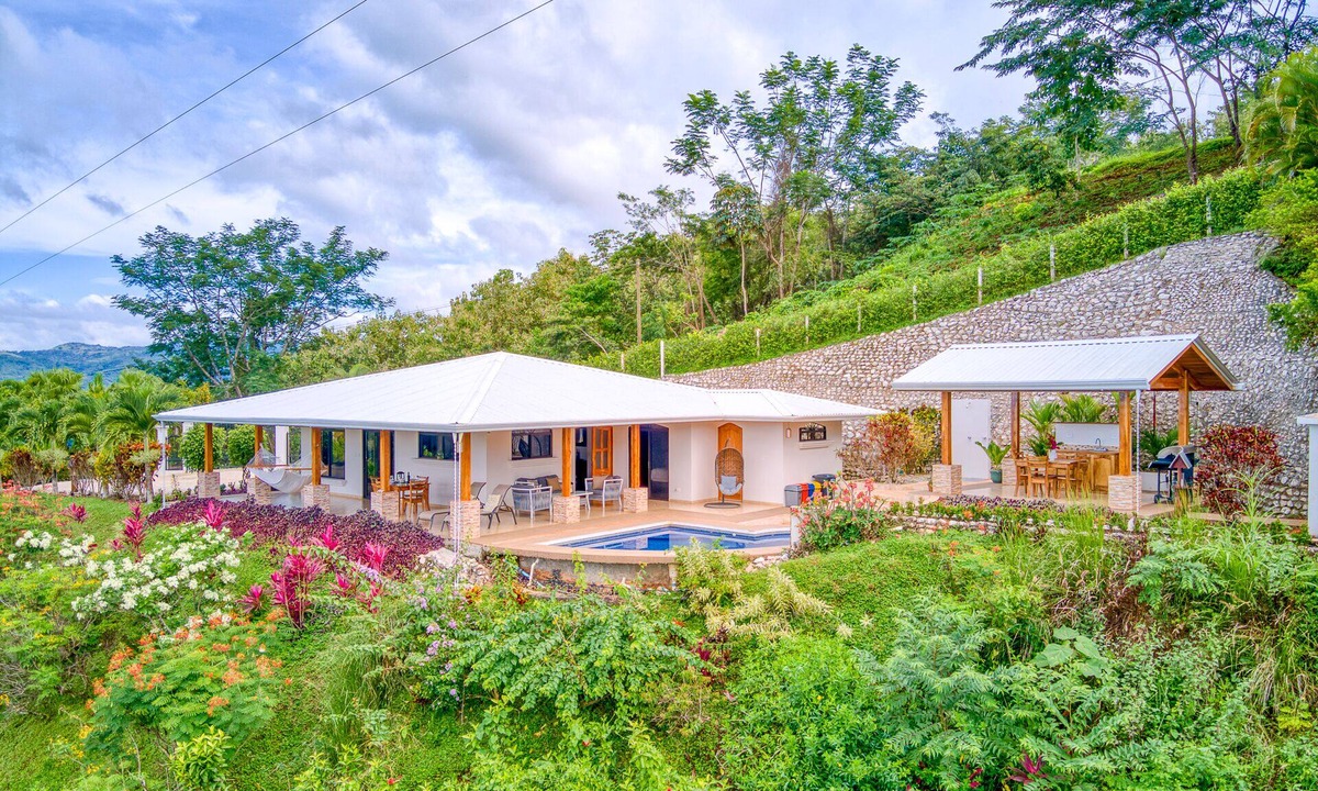Samara House | Mountain House - 2 Bedroom Villa with Pool and Ocean Views