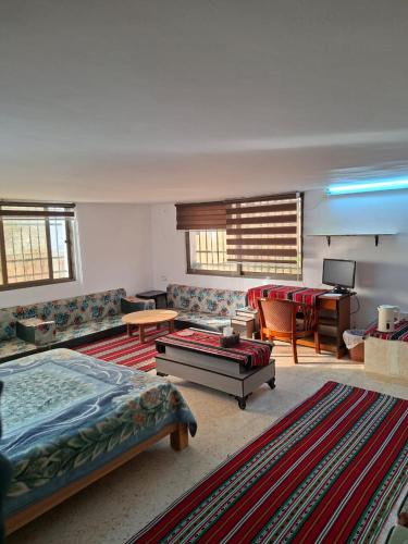 Jerash Apartment | Mountain Pad Overlooking Jerash - HQ Budget stay
