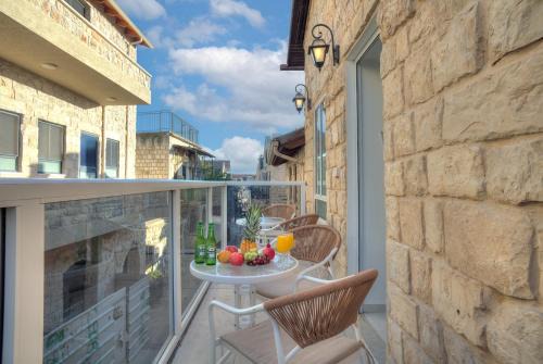 Safed Old City Apartment | Mountain Top Views -203- נופי פסגות
