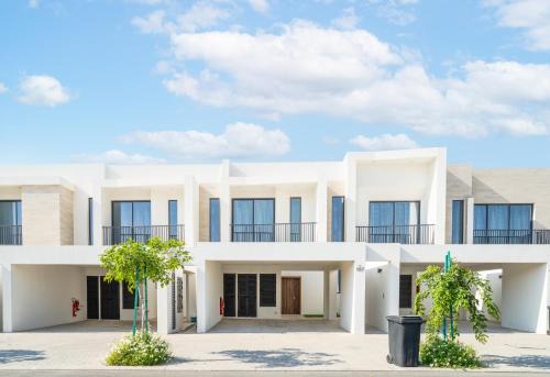 Mina Al Arab Villa | Nasma Luxury Stays - Opulent family escape in coastal community