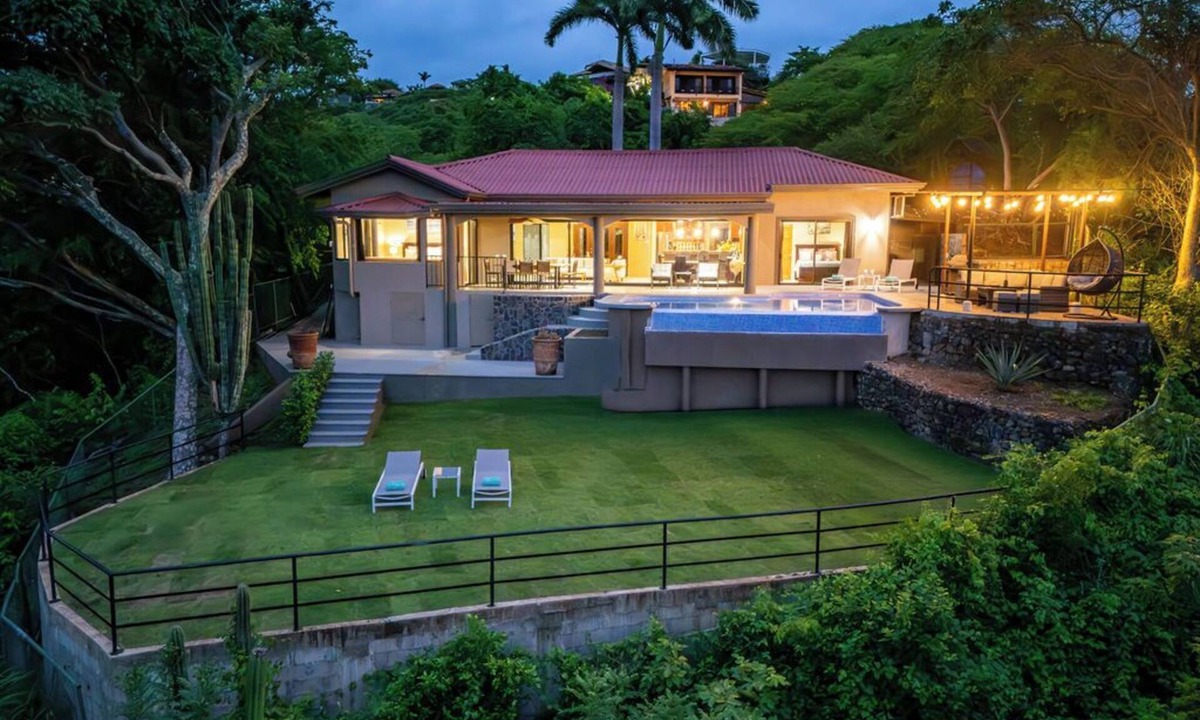 Playa Hermosa House | New Listing! Villa Hermosa Point 4 BR Villa - Private Pool & Panoramic Oceanviews - Pet Friendly - 12 Guests