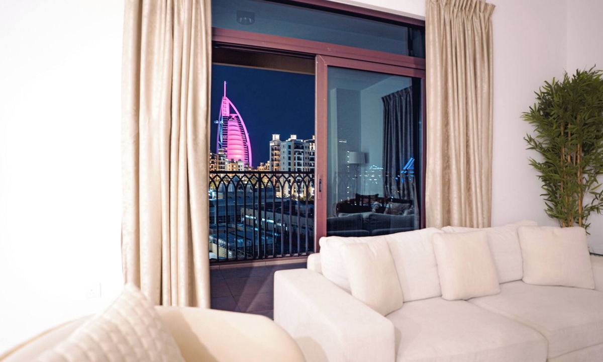 Umm Suqeim 3 Apartment | NEW: Luxury Dubai Apartment | Burj Al Arab View
