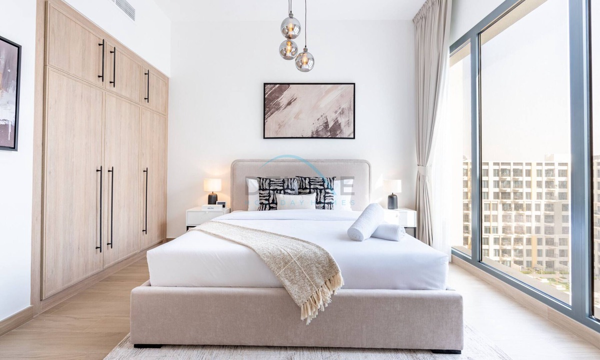 Dubai Apartment | New Studio Close to Town Square Park, Short Drive to Al Qudra Lake by Deluxe Holiday Homes
