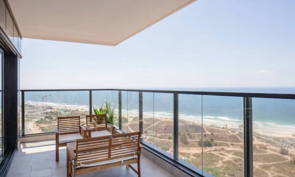 Bat Yam Apartment | O&O Group- Magical 4BR APT With Panoramic Sea View