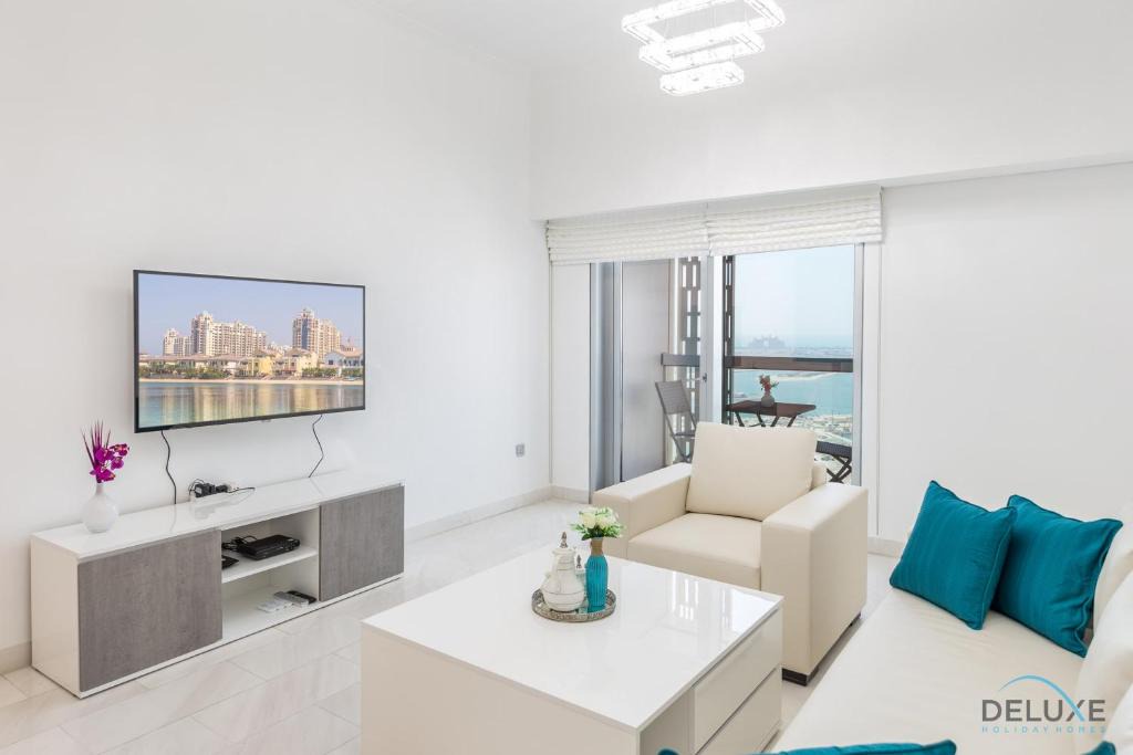 Dubai Marina Apartment | One Bedroom Apartment in Cayan Tower by Deluxe Holiday Homes