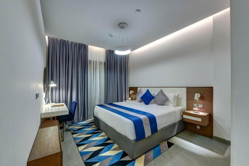 Dubai Investment Park Apartment | One Bedroom Apartment In DIP By Luxury Bookings