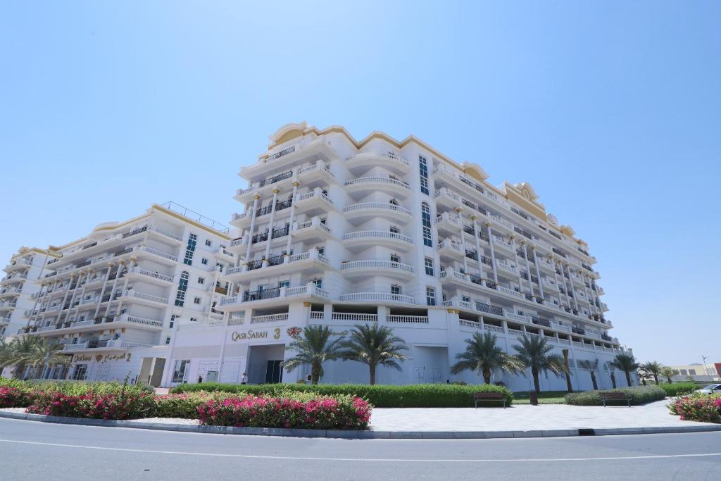 Dubai Production City Apartment | OYO Home 373 1BHK Qasr Sabah-1 IMPZ