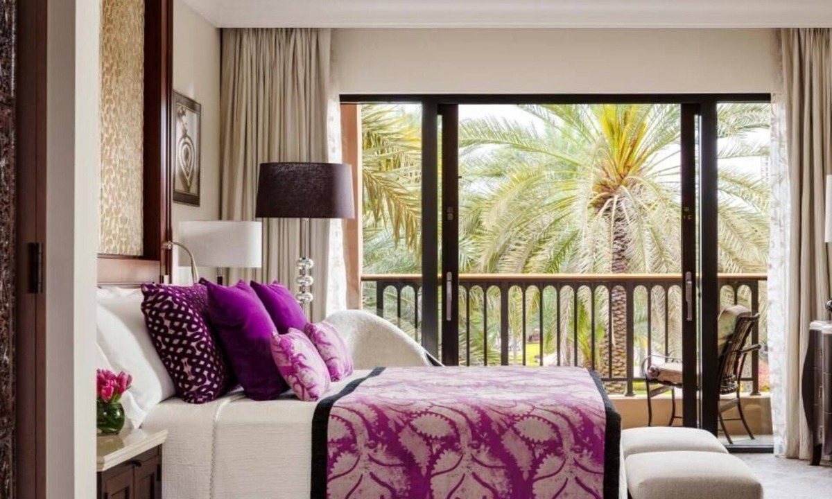 Al Sufouh 2 House | Palace Superior Deluxe King Room In Jumeirah Beach By Luxury Bookings