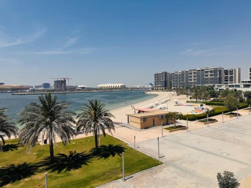 Al Raha Beach Apartment | Palm Yas Island, Beach & Pool, Family Friendly