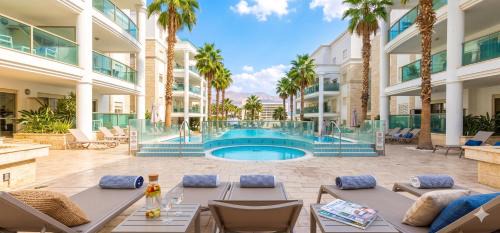 Eilat Apartment | Palmore Resort 4 bedroom apartment with Private Pool - By Amdar Holiday Apartments