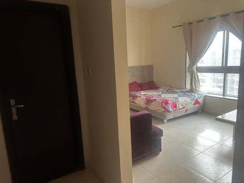 Emirates City Apartment | Paradise 6