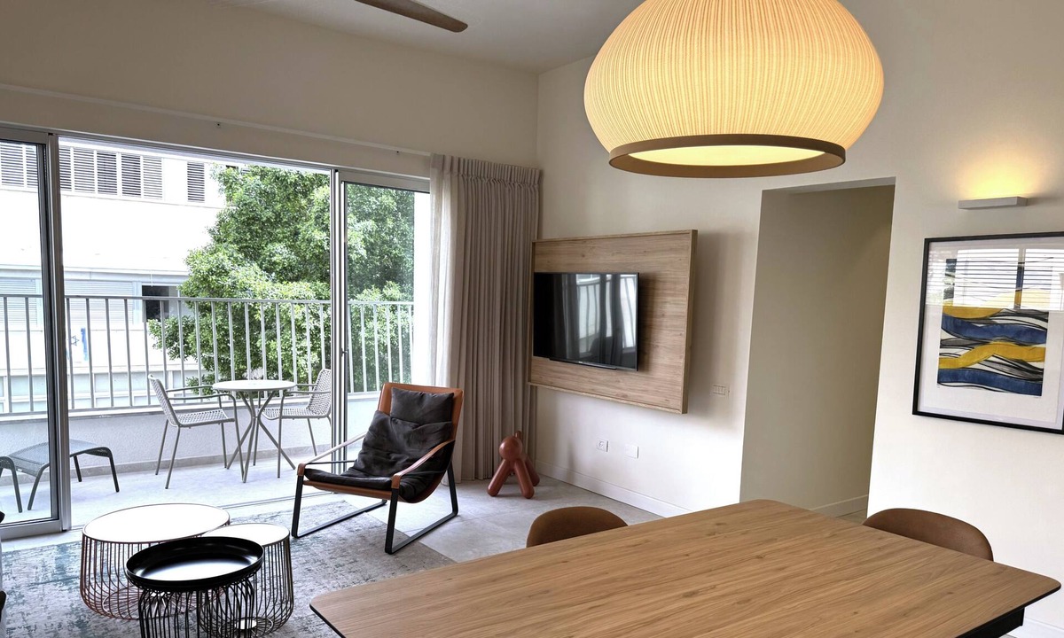 Tel Aviv City Center Apartment | Peerless location! Parking - FRISHMAN/DIZENGOFF