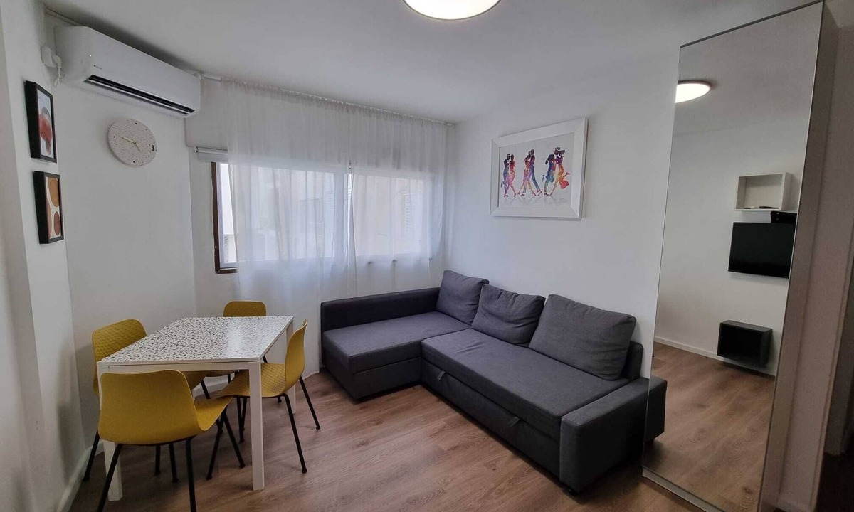 Bat Yam Apartment | Perfect 2-bedroom apartment with Sea View Bat Yam