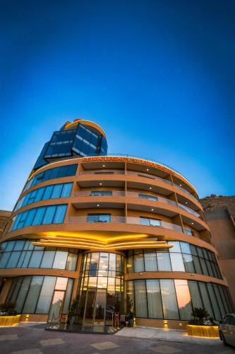 Wadi Musa Hotel | Petra Legacy Luxury