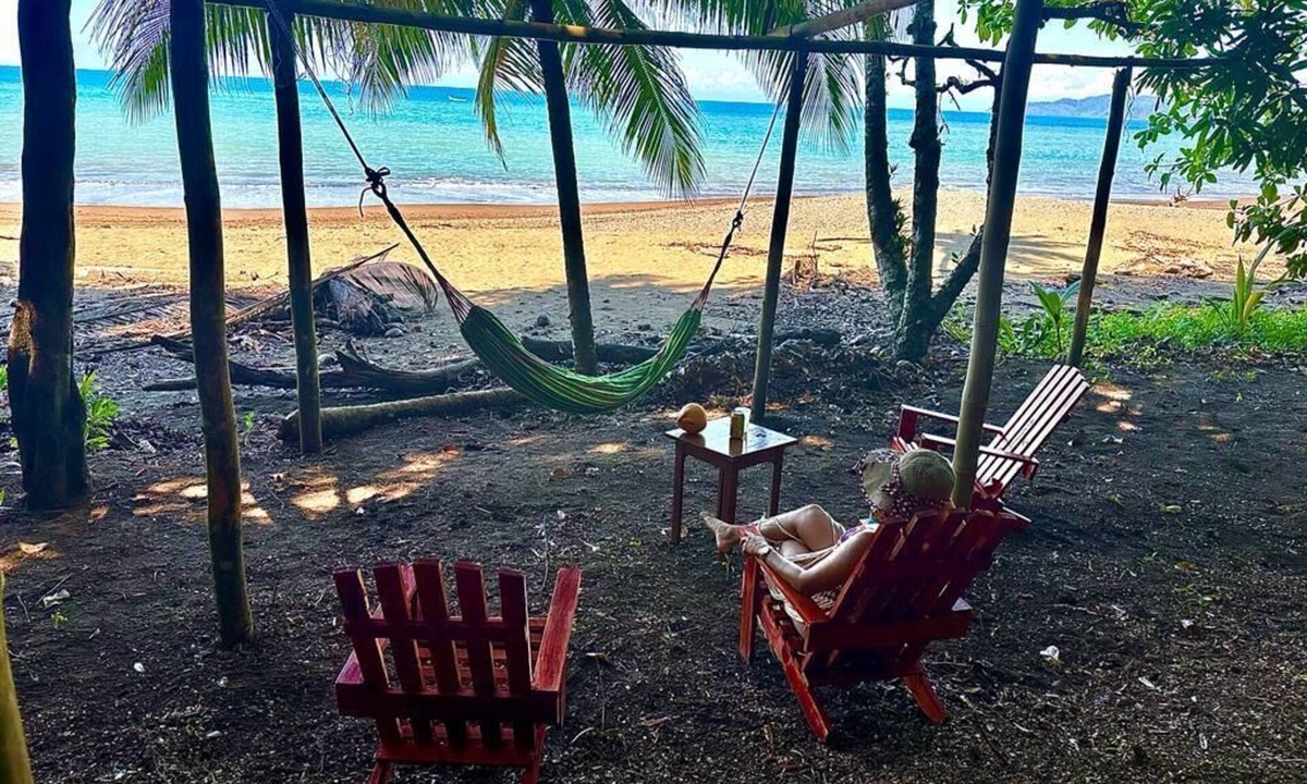 Drake Bay Hostel | Pirate Drake Beach Hostel