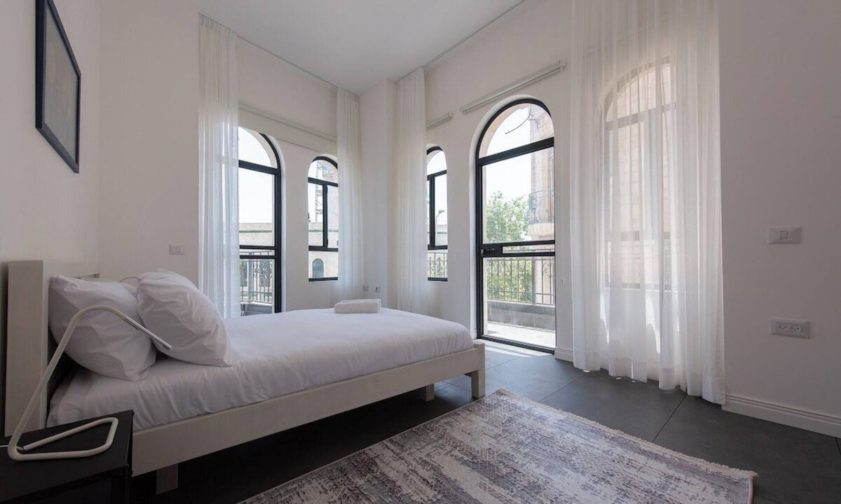 Haifa Apartment | Port city - Flea Market Luxury 2 bdrm w/2 balcony