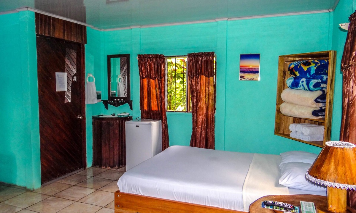 Katira Cabin | Posada Río Celeste La Amistad