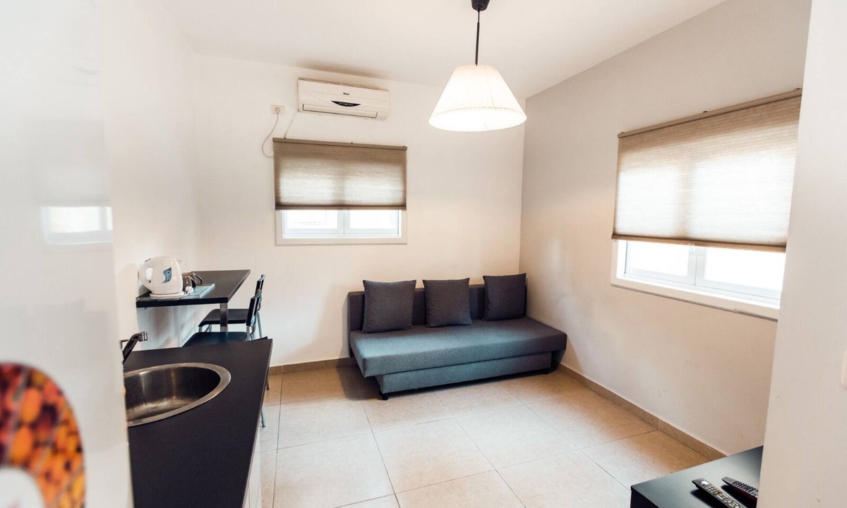 Netanya Apartment | Practical Kikar Netanya Apartment