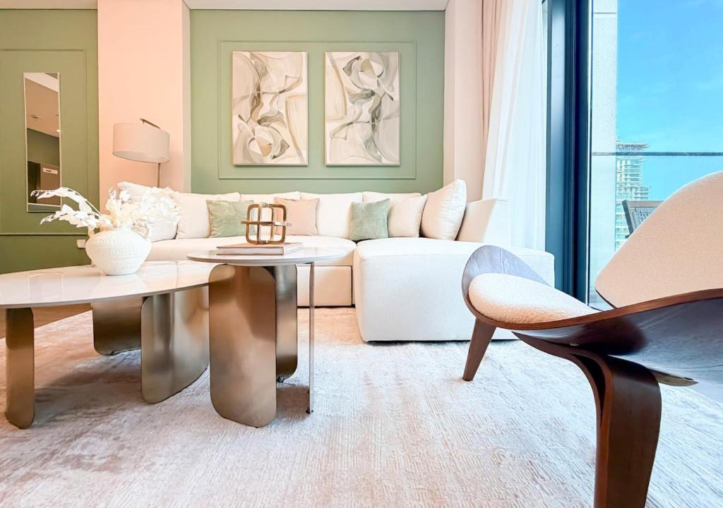 Al Wasl Apartment | Prestigious 2 Bedroom Balcony Apt Central Park - City Walk
