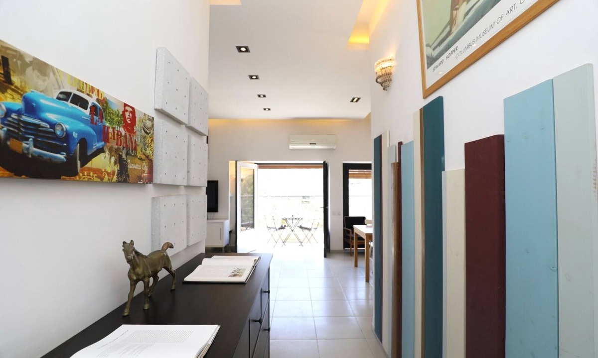 Tel Aviv Promenade Apartment | Prime location & Spacious 1 BR home in Tel Aviv Beach area