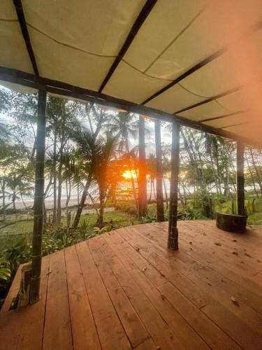 Manzanillo House | Private Beachfront Beach Hut