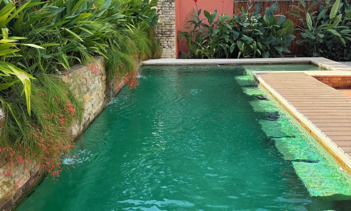 Coco House | Private pool, beautiful gardens, minutes from beach. 3 bed/3 bath in coco beach.