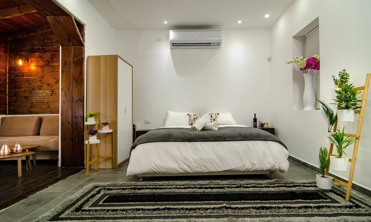 Tiberias Old City Cabin | Private Suite's that provides comfort and beauty to our guests!