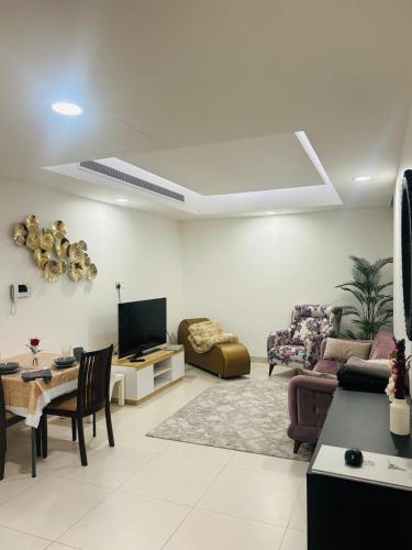 Al Ghubrah Ash Shamaliyyah Apartment | Pure Elegance Stays