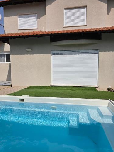 Kiryat Ata Apartment | Queen Indulgent suites for couples