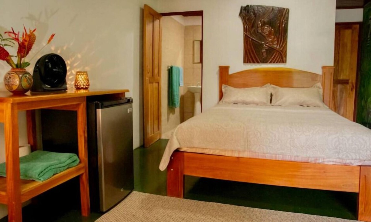Canton Liberia Bed & Breakfast | Rancho Costafalo