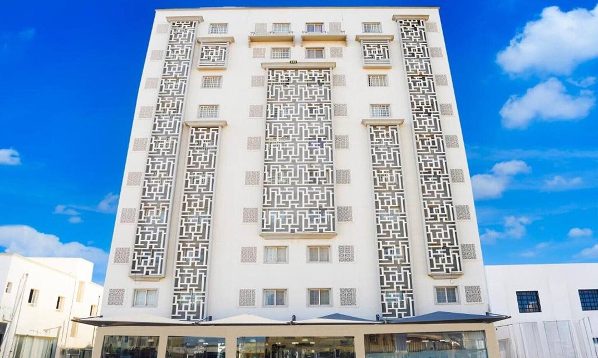 Al Maabilah House | Regal King Getaway | Luxury Unwind in Muscat