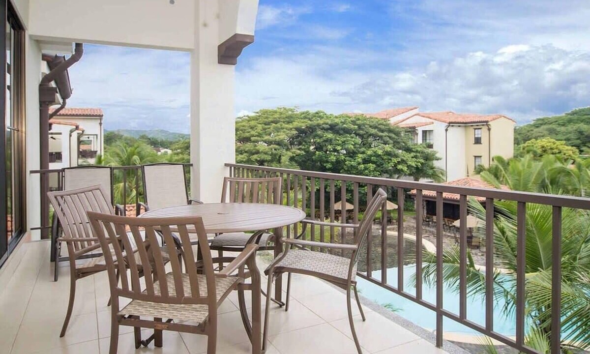 Coco Condo | Renovated Mountaintop Condo w/Stylish Design & Resort-Style Amenities
