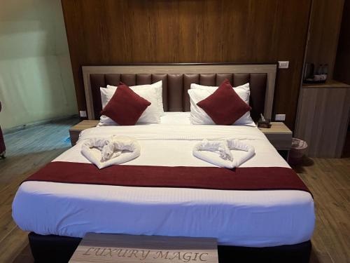 Wadi Rum Cabin | Rivan Luxury Camp where elegant comfort meets the timeless beauty of the mountai