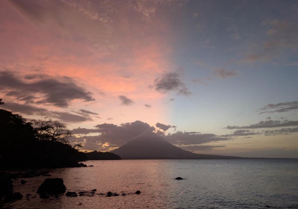 Balgue Bed & Breakfast | Rocks Beach