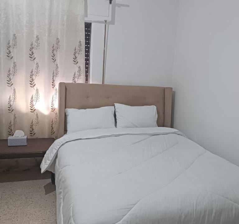 Jabal Al-Hussein Bed & Breakfast | Room in central Amman